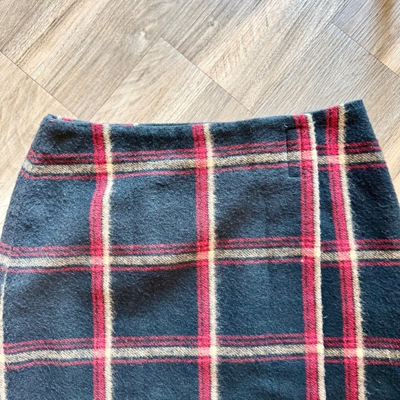 New York & Company Plaid Wool-Blend Wrap Mini Skirt Size 10 - Picture 4 of 14